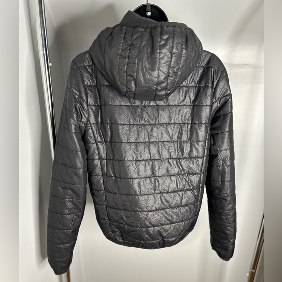 North Face Lightweight Hooded Puffed Jacket - Picture 7 of 7